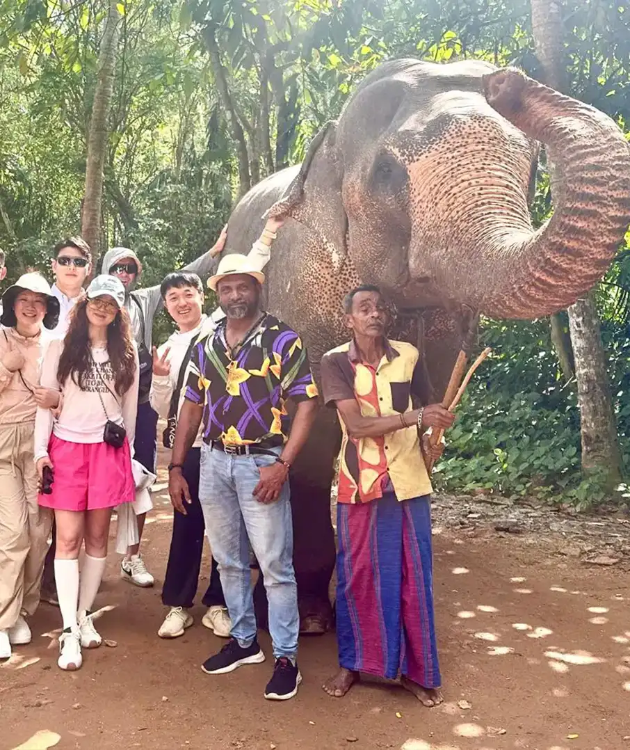 De Silva Travel & Tours cultural tour group